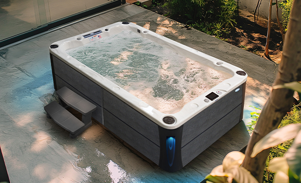 Deck Series Cumberland hot tubs for sale